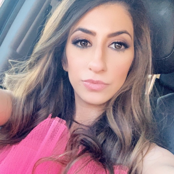 Meet your Posher, Sonya - Picture 1 of 1